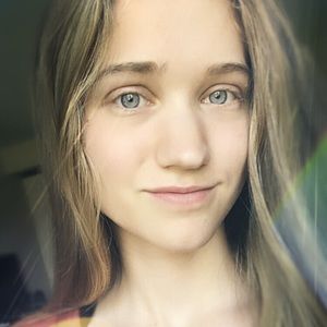 Meet your Posher, Lydia